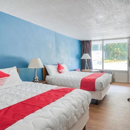 Oyo Hotel Battleboro Екстер'єр фото