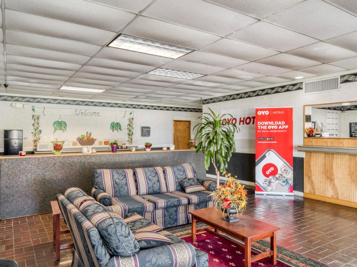 Oyo Hotel Battleboro Екстер'єр фото